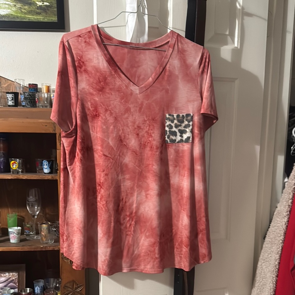 Pink and White V-Neck Graphic T-Shirt PLUS SIZE